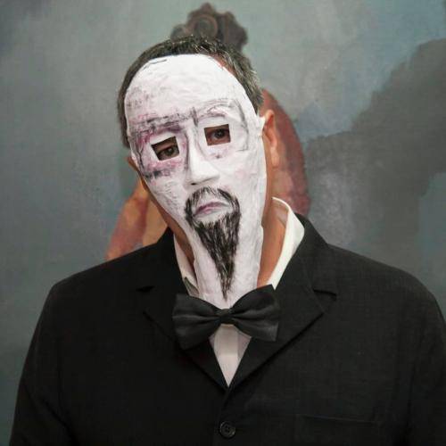  2014-03 Performance “Humor y Magia” para la presentación del CANIBAAL nº.2  en la Librería espacio artístico Le Petit Canibaal, Valencia.